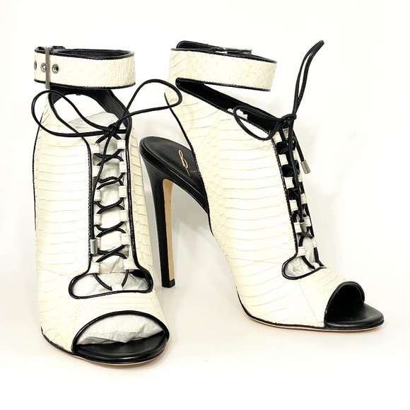 Brian Atwood Pumps- Size 39 - Picture 1 of 13